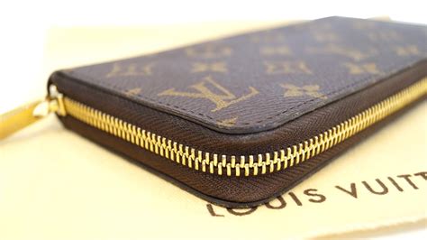 louis vuitton real wallet.